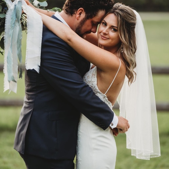 Sz 8 Mikaella Wedding Dress - Picture 4 of 10